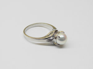 パール　指輪　爪　小さく　リング　真珠　リフォーム