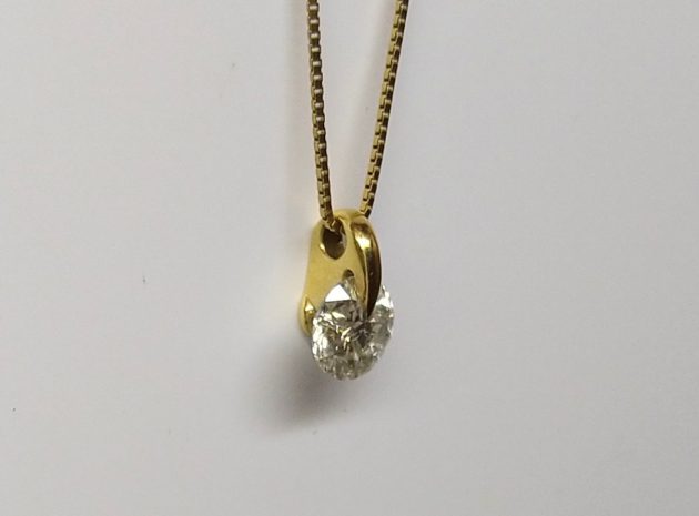 1.5カラット　K18 ゴールド　ワンサイド　ダイヤモンド　１粒ネックレス　1.55カラット　１．５ct　福岡　プチネック　シンプル　