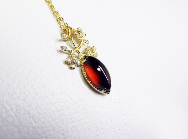 ペソナイトガーネット マーキスカット カボション アンティーク