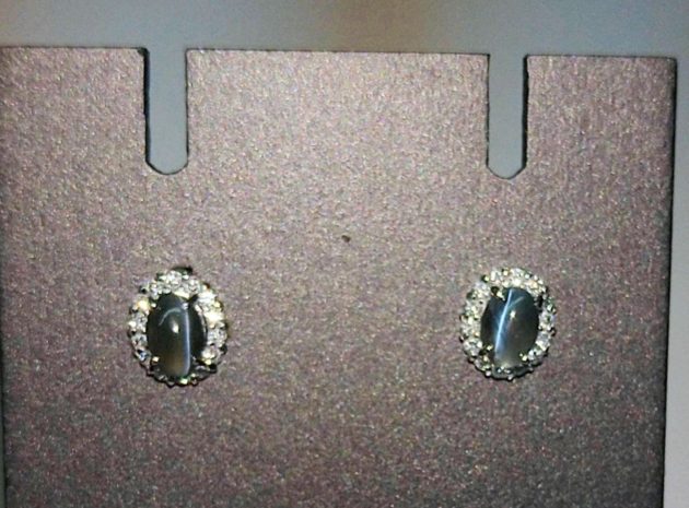 アレキサンドライトキャッツアイ　取り巻き　ピアス　プラチナ　アレキキャッツ　アレキサンドライト　アレキ　福岡　福岡市