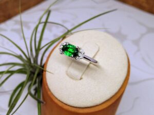 ツァボライト　１カラット　１ｃｔ　ガーネット　グリーンガーネット　1月の誕生石　リング　指輪　福岡