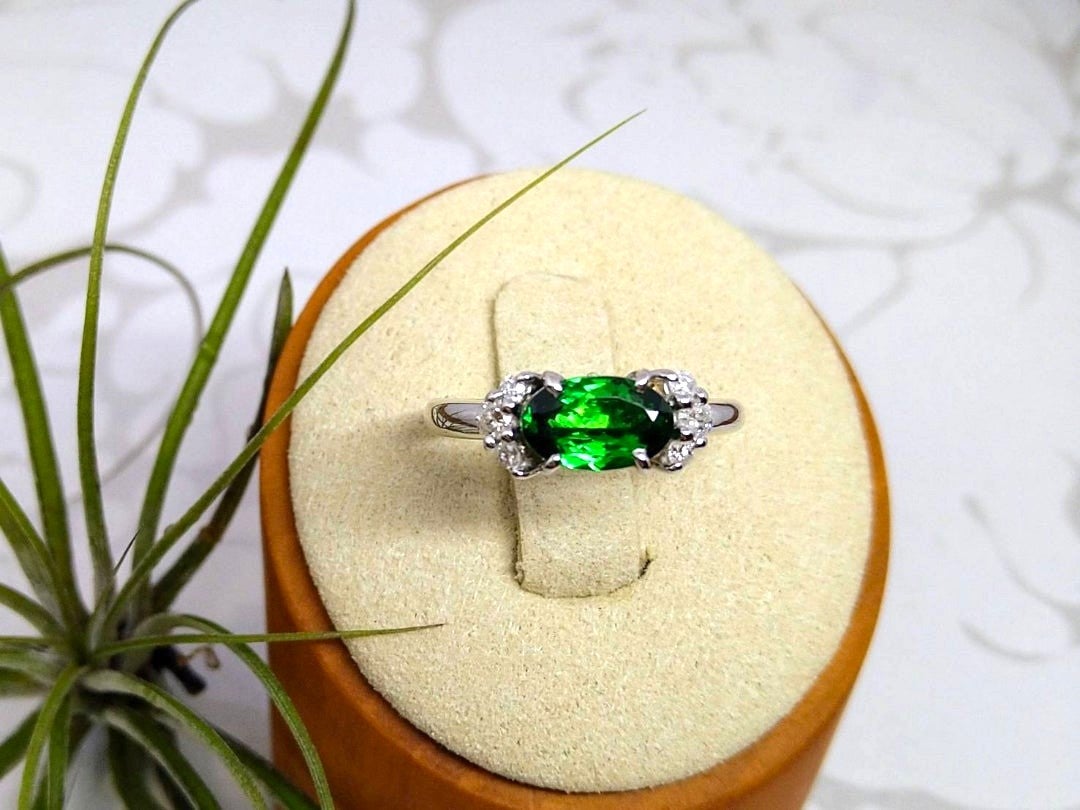 ツァボライト　１カラット　１ｃｔ　ガーネット　グリーンガーネット　1月の誕生石　リング　指輪　福岡