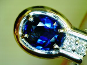 サファイア　９月の誕生石　ネックレス　プチネック　宝石　ブルーサファイア　福岡　シンプル