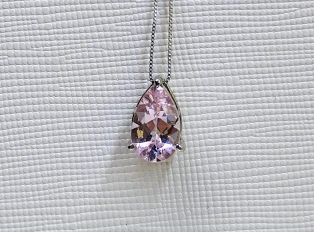 モルガナイト 4月の誕生石 ネックレス 誕生石 ペアシェイプ 福岡 1カラット