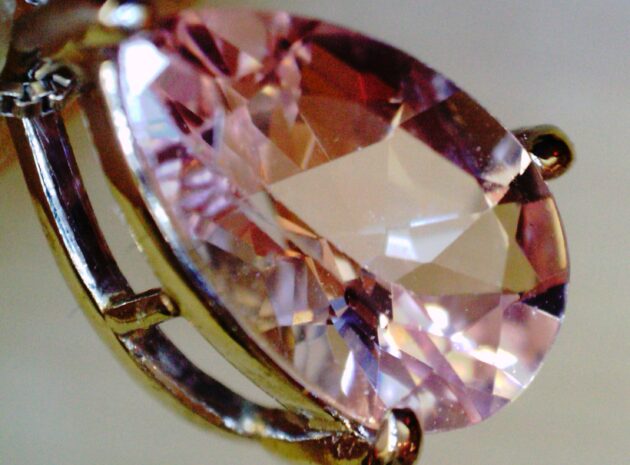 モルガナイト 4月の誕生石 ネックレス 誕生石 ペアシェイプ 福岡 1カラット